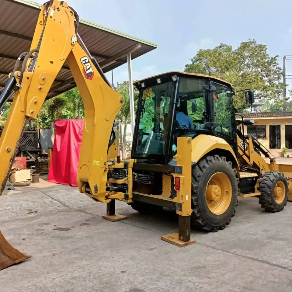 Экскаватор-погрузчик CAT 432F 428 428F Японский небольшой колесный мини 4x4 трактор экскаватор дешевая цена доступна в цене