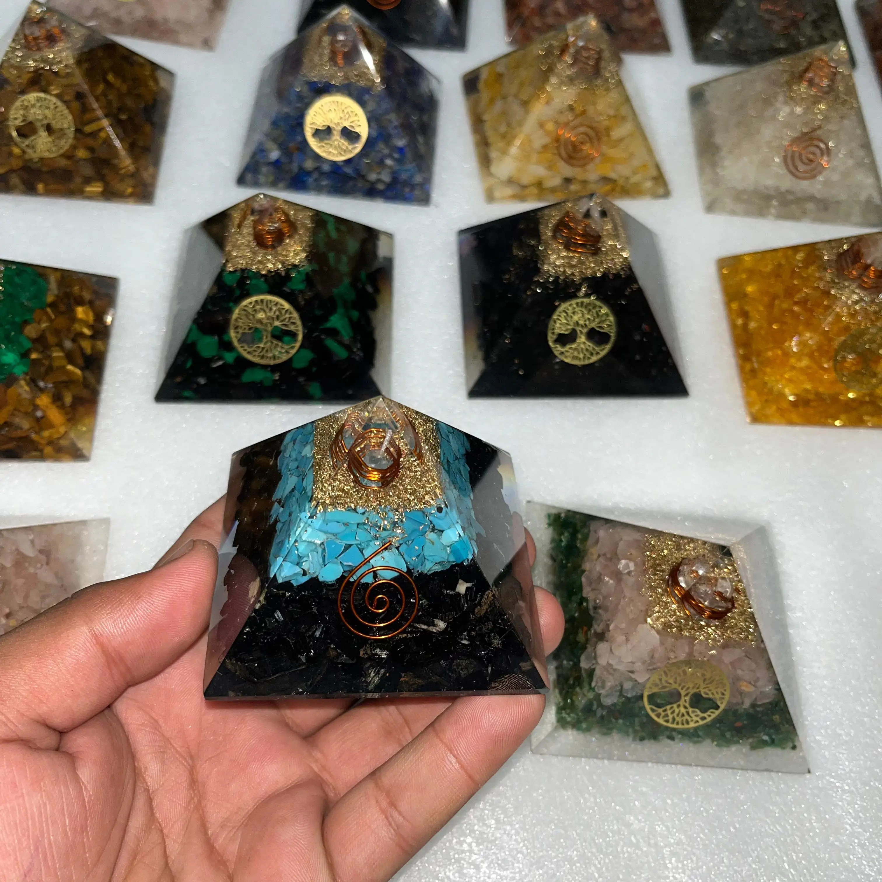 Натуральные пирамиды орго кристаллы драгоценные камни Fengshui