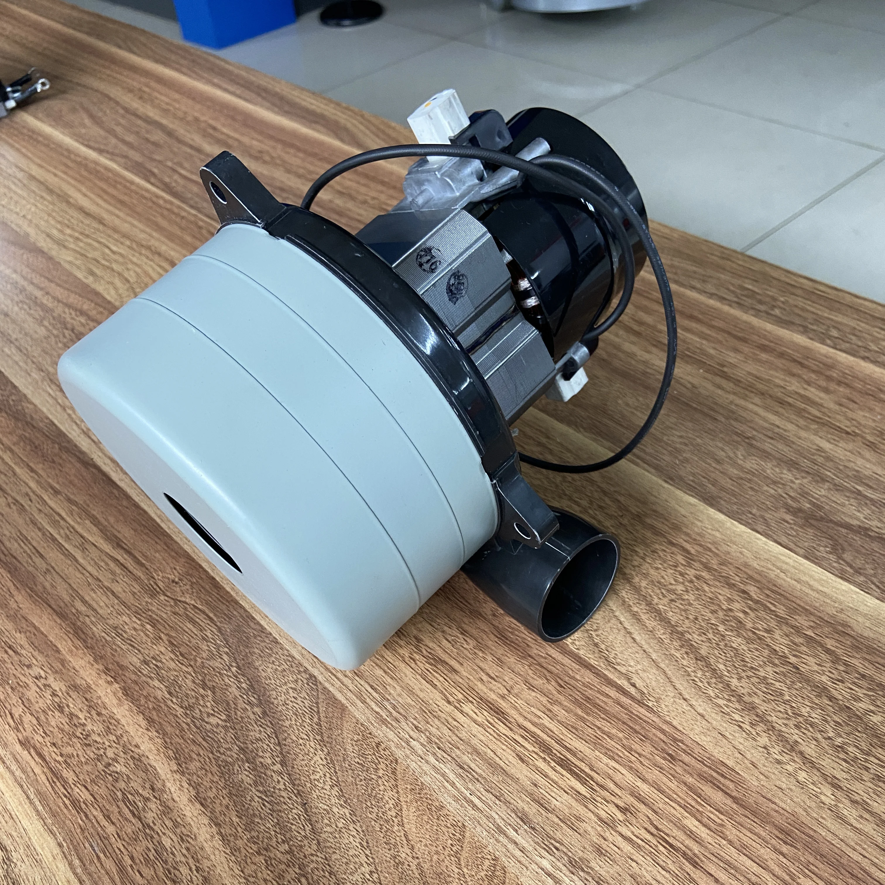 Gaoge Manufacturer AMETEK Floorcare and Cleaner Motors 24V 500W Vacuum Motor for Floor Scrubber Cleaner Machine