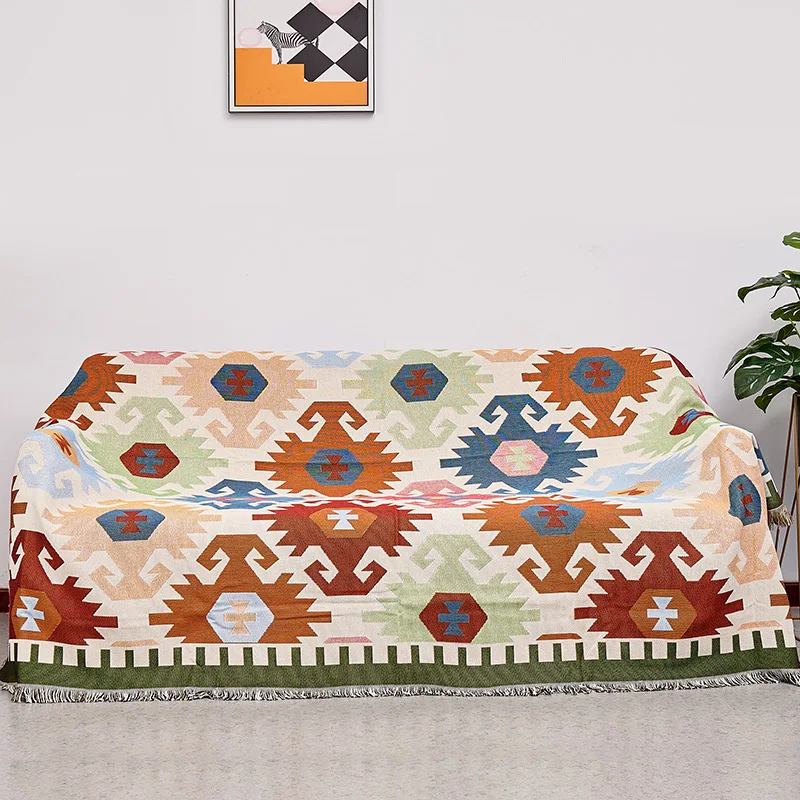 Hotsale High Quality Customizable Wool Picnic Blanket Multifunctional Christmas Tapestry Woven Tassel Wearable Bed Travel Animal