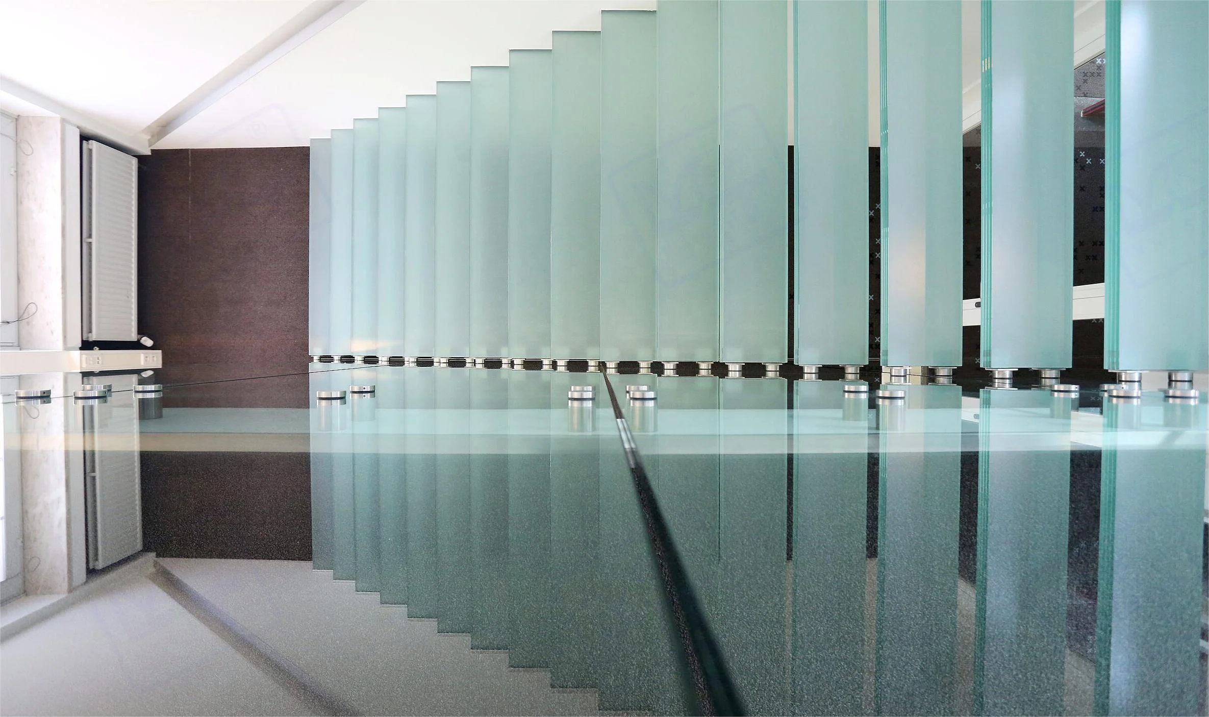 Custom Beautiful cantilever glass Stainless Steel LED Lighting Stairs