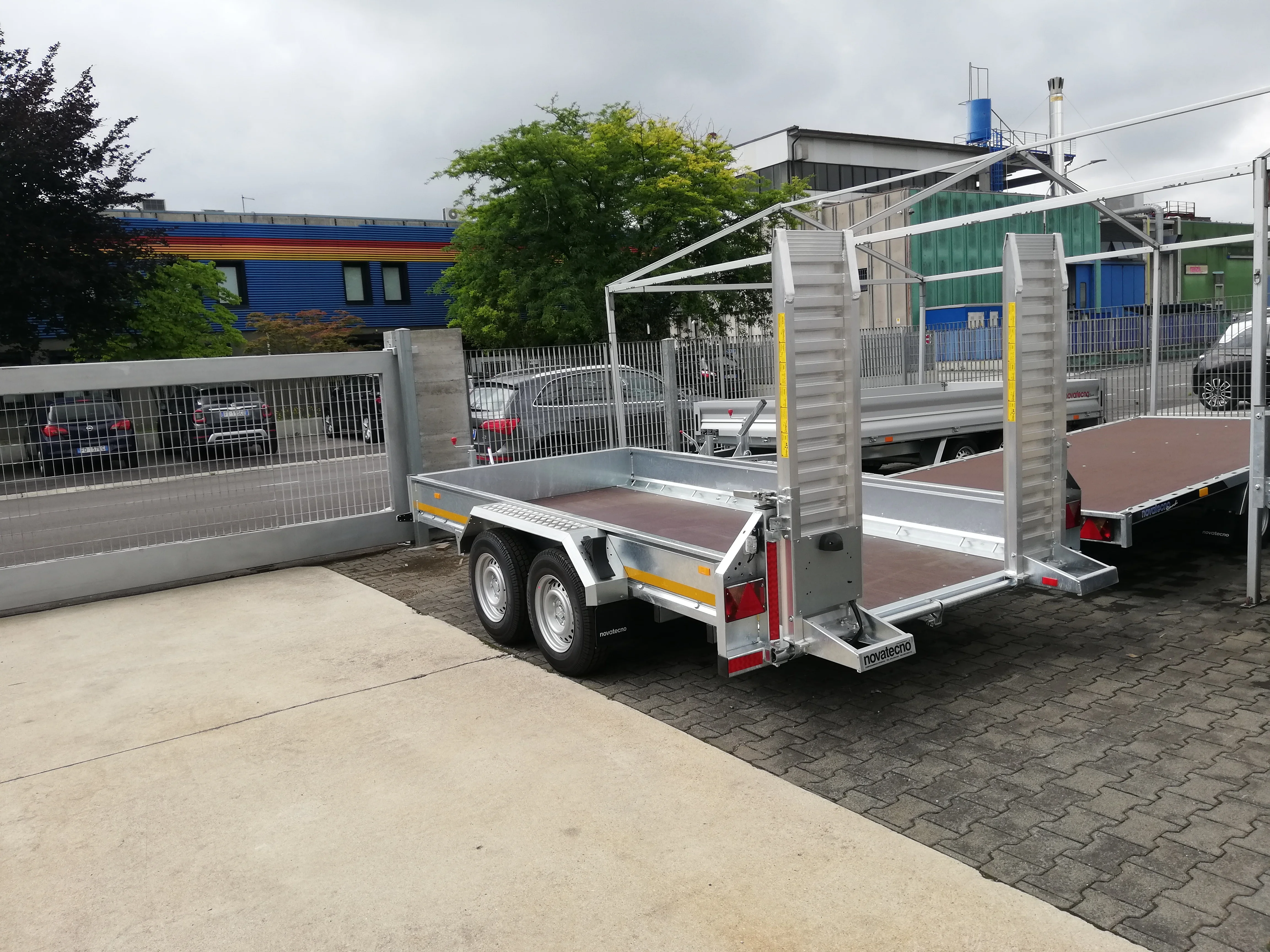 italian quality trailer for machinery vehicles tractors and operating machines 356 MAT 300 T/16