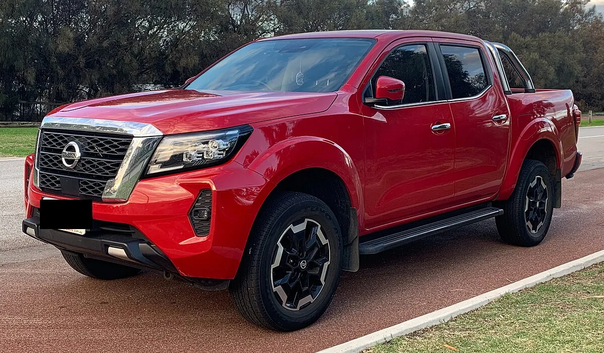 Отлично использованный Nissan NAVARA 4WD пикап двойная кабина 100% идеально работает без происшествий 1 год гарантии