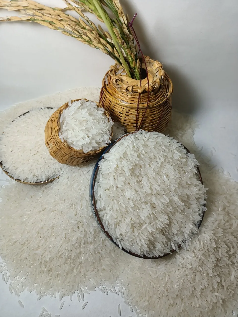 Seven Rice Mountain Vietnam Rice St25 Plus 17  Max Soft White Dried Rice Fresh Grain ISO 22000 HACCP GMP Certification