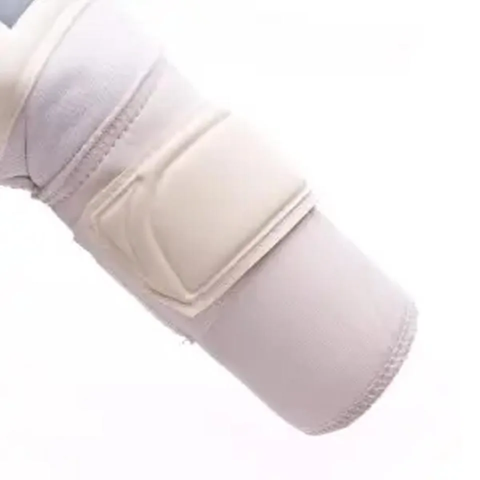 Super soft grip professional goalkeeper Gloves Goalkeeper Gloves Professional Training Finger Protection Goalkeeper Gloves