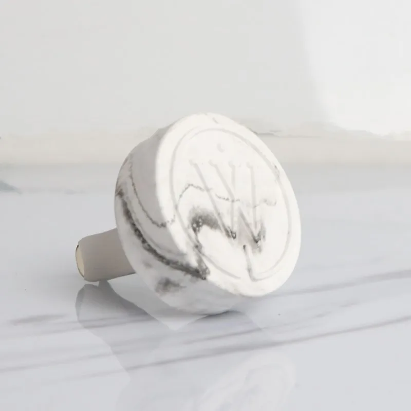 FinRu Stocked Wholesale Scented Ceramic Aromatherapy Essential Oil Diffuser Home Car Vent Clip Decoration Air Freshener