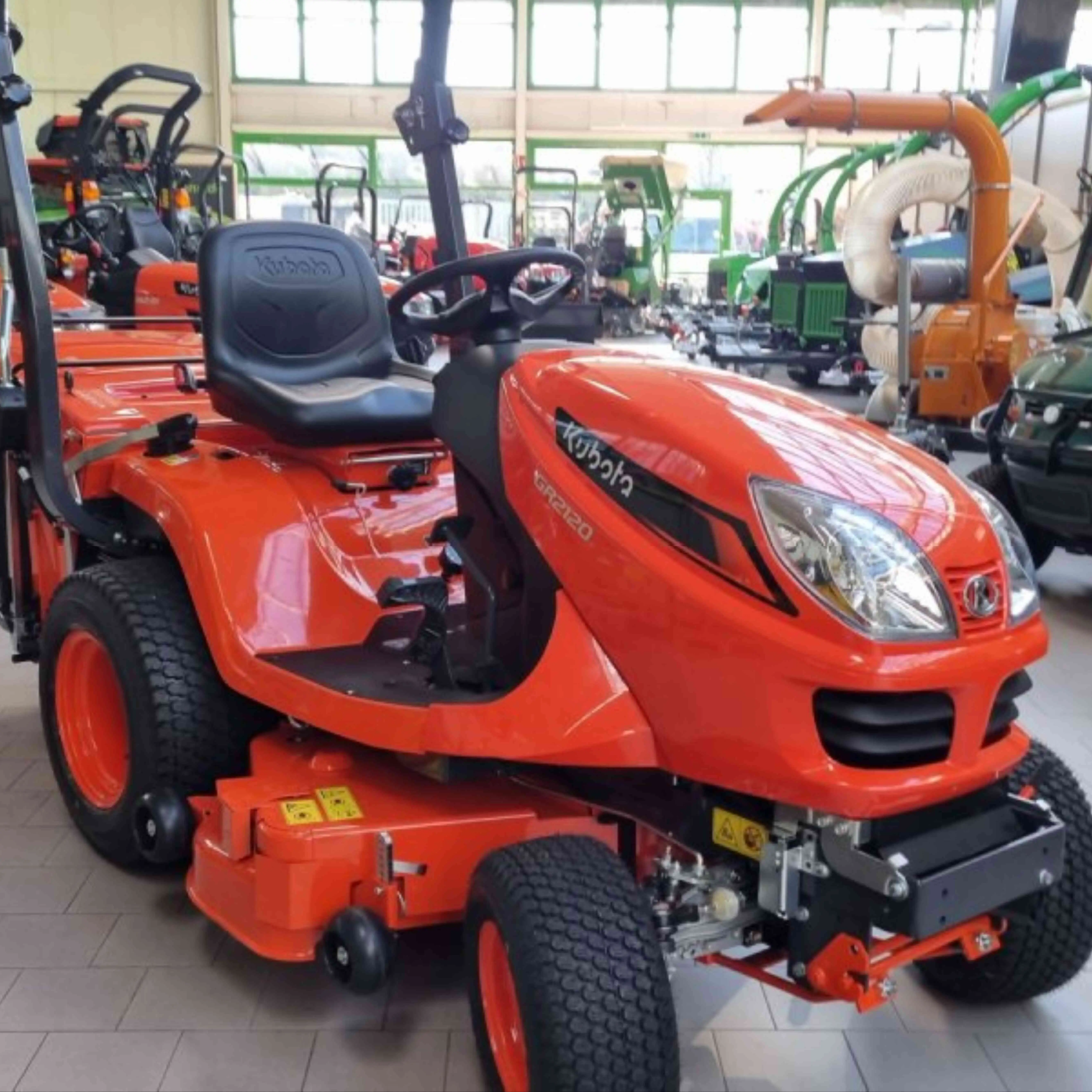 Kubota GR2100 трактор газонокосилка 4x4 тракторы сельскохозяйственный мини садовый для продажи