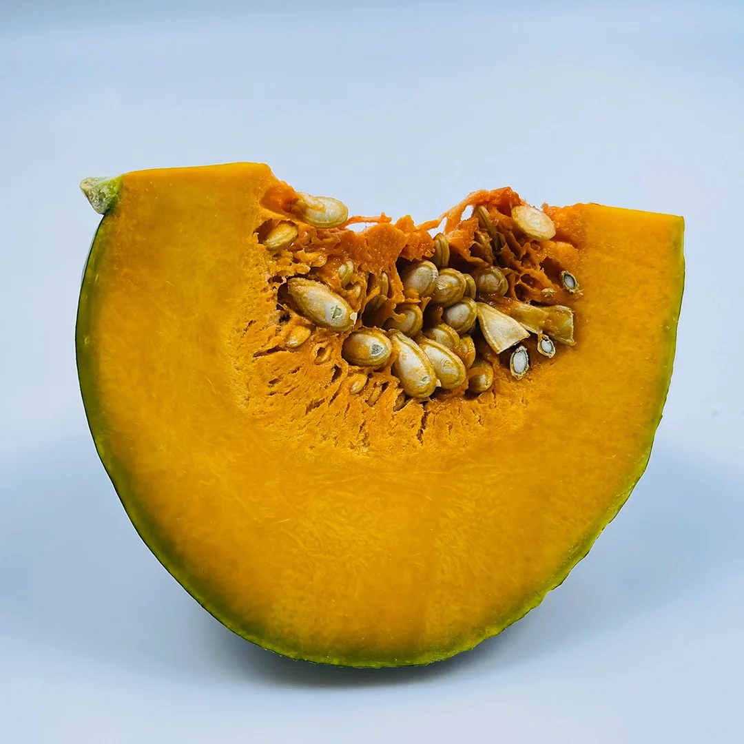 New crop fresh organic vegetables fresh pumpkin originating in Vietnam export goods round fruit green skin with yellow flesh