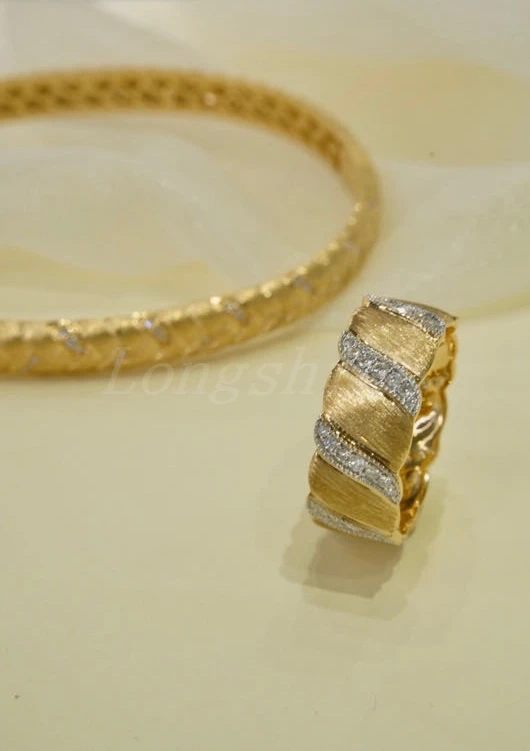 Yellow Aan White Color 18K GOld King Diamond Delicate Design Ring