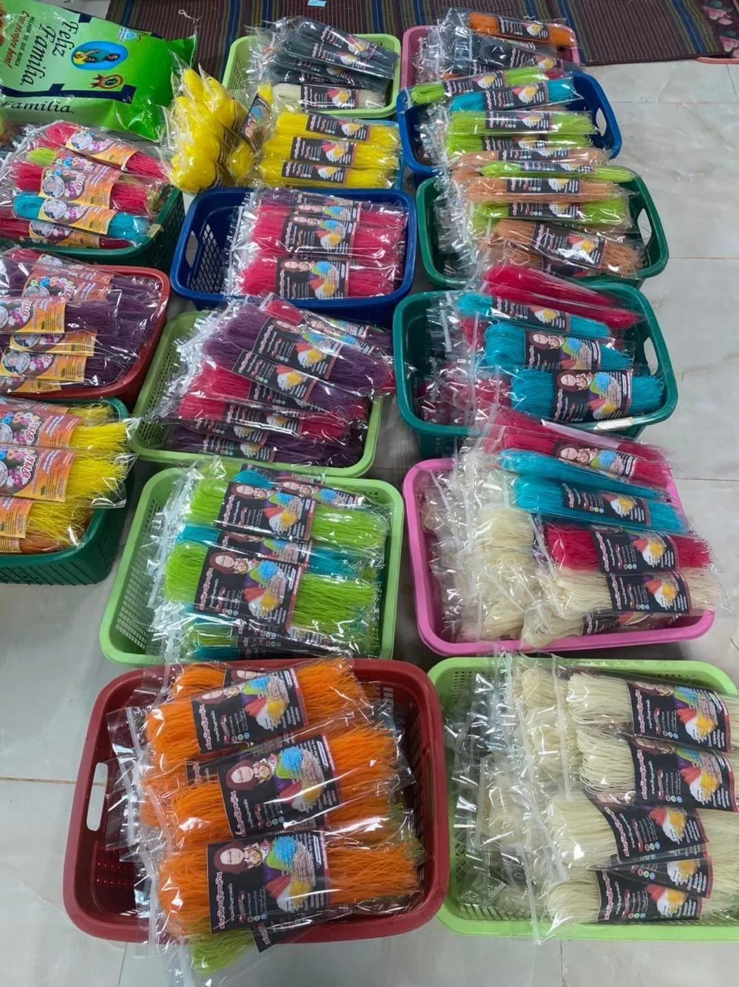 Duangjan Thai Dried Herbal Rice Noodles With 10 colors Made From Rice Flour And Thai Herbs