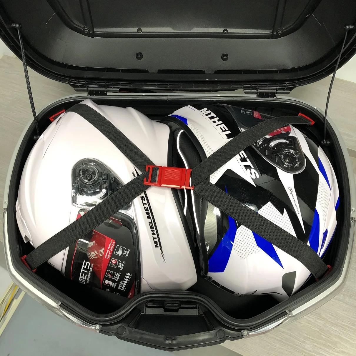 Motorcycle 47 Liter Top case, Top Box, Tail Box Scooter (with backrest & brake light)