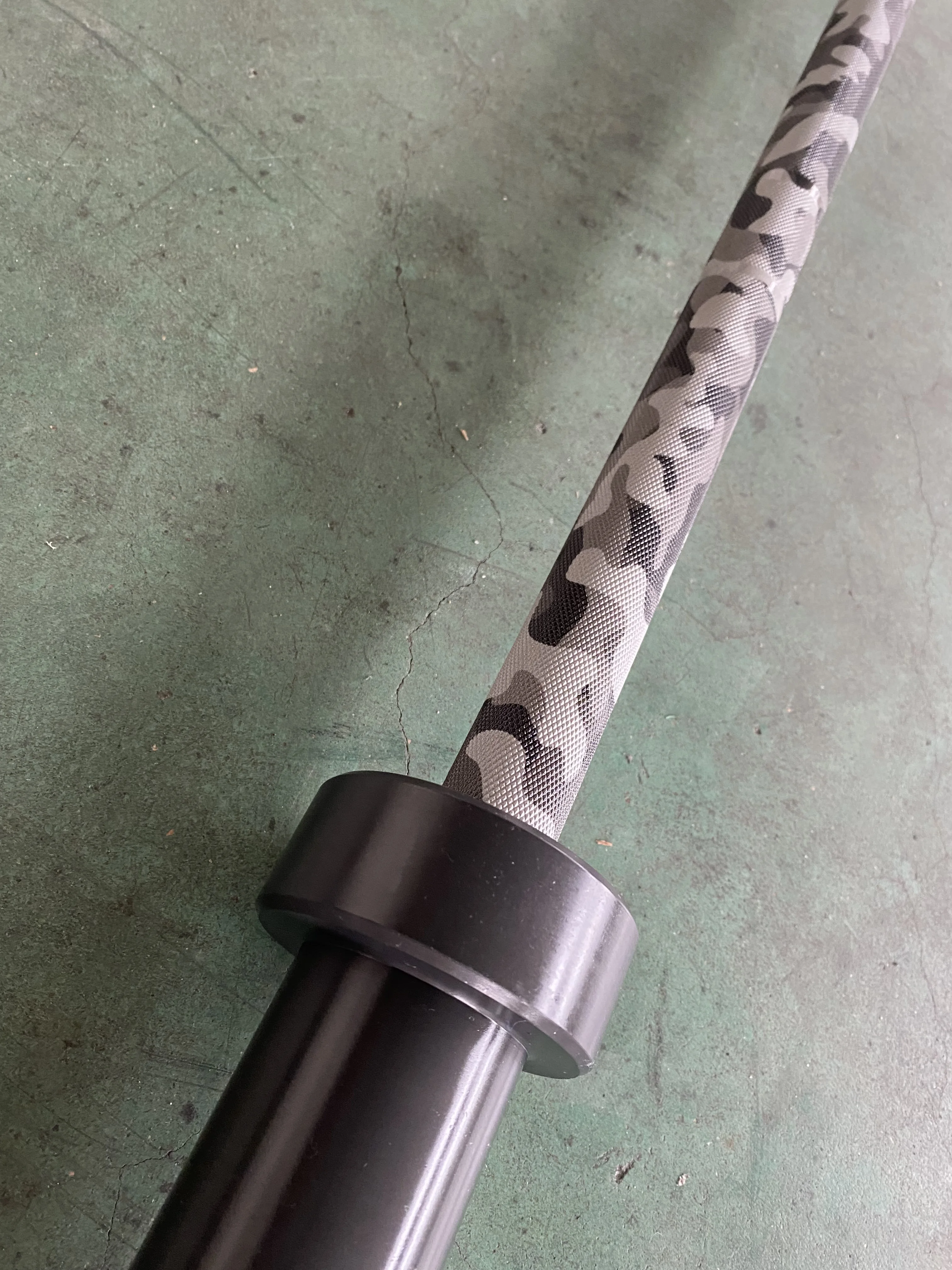 Fitness Equipment Men Camo Barbell 20KG 45LB