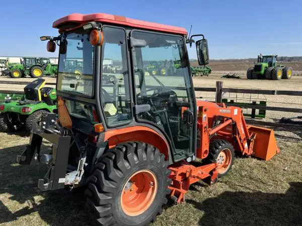 Новый и достаточно Подержанный трактор Kubota B3030 для продажи