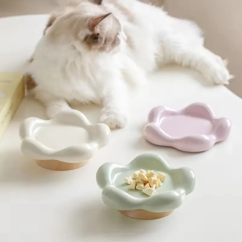 INS Wholesale Split Ceramic Pet Flower Plate Bowl Elevated Cat Dog Food Bowl Tilted Ceramic Cat Plate Ceramic Bowl with Stand