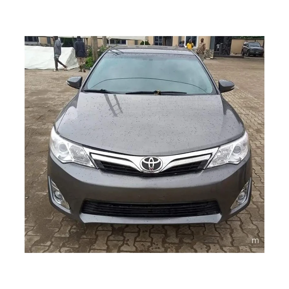 Toyotai Camry USB Charging Ports for All Passengers