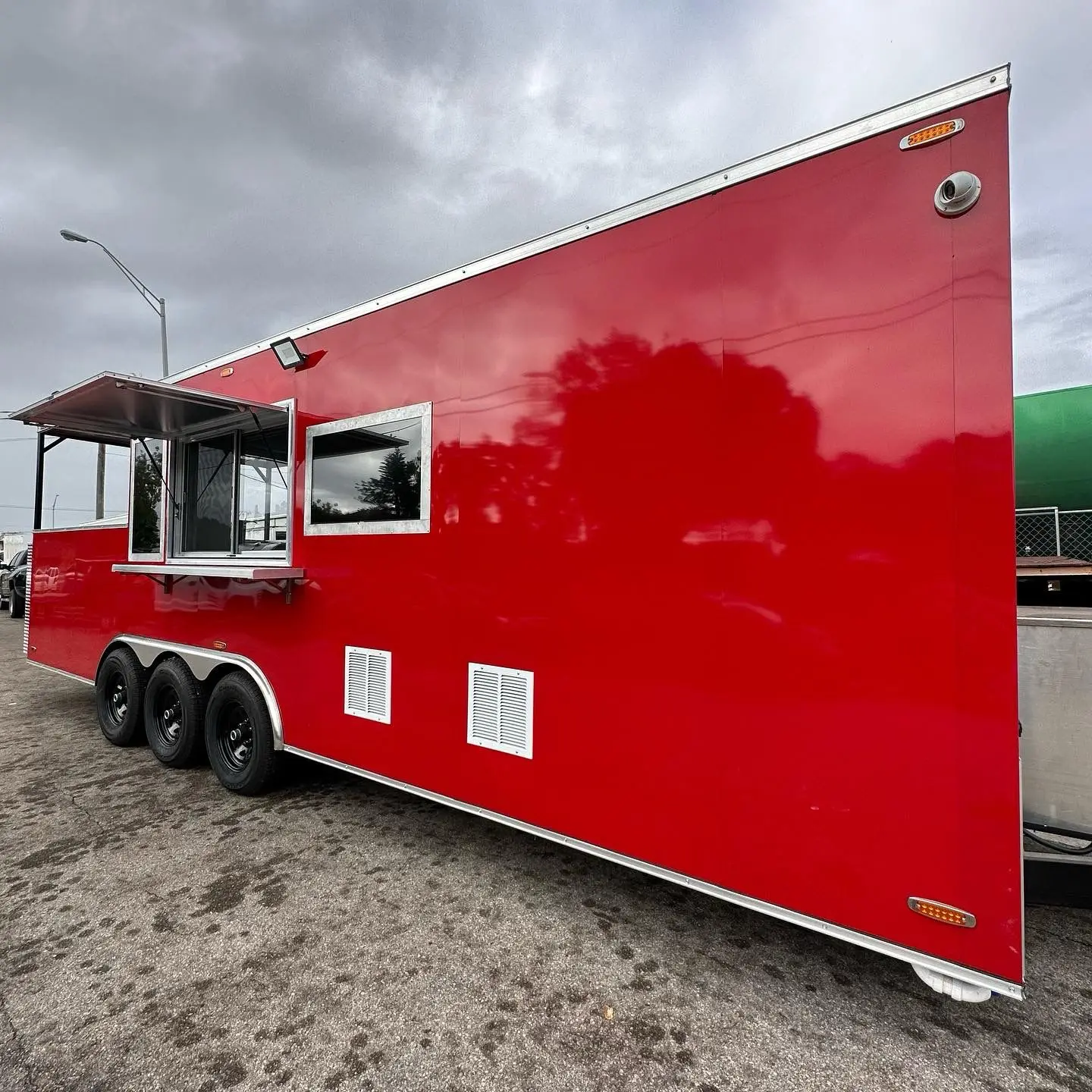 New Design Top Quality Classic Fully Equipped Food Trailer Ready For Export