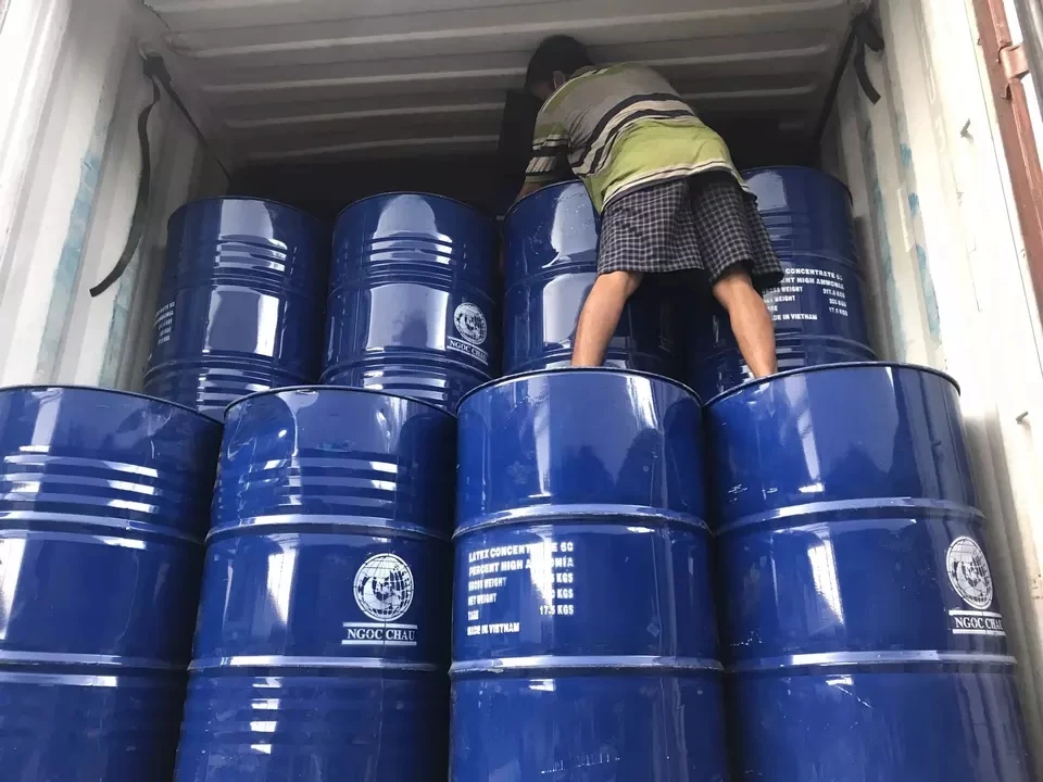 Natural rubber latex high ammonia 60% DRC use for vglove shoes adhesive balloon raw material best price for sale