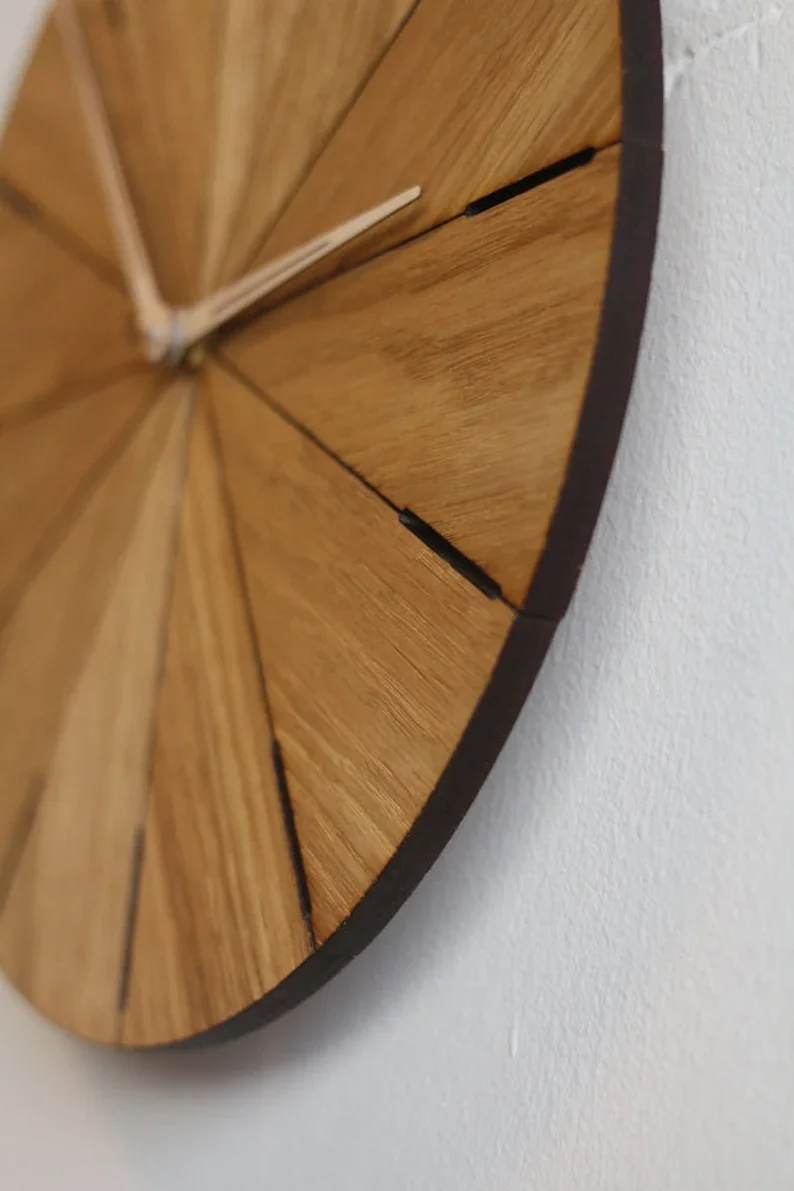 Luxury New Design round Shape Wall Clock Indian Handicrafts Natural Wooden Color Salient Decorate with Metal New Art Style