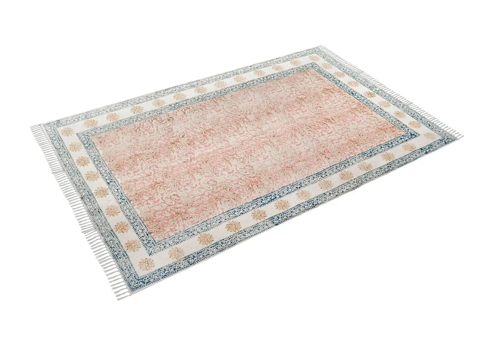 Beautiful Flower Pattern Design Carpets and 100% Cotton Material Rugs and Great Embroidery Pattern and Best for Home Decoration