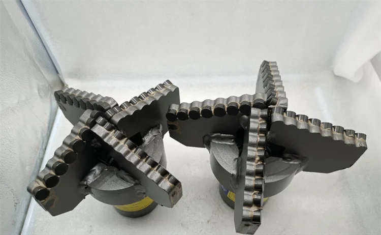 4 wings step drag bit 7 1/2 inch  4 1/2' API REG PIN PDC drag bit for coal mining water well geothermal drilling