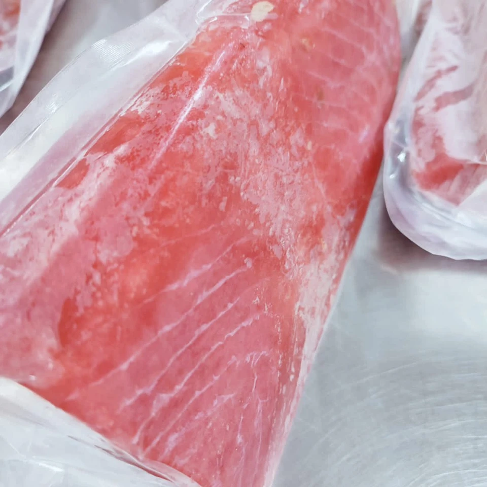 Frozen tuna loin / saku / steak grade AA+  Stock available Origin Vietnam