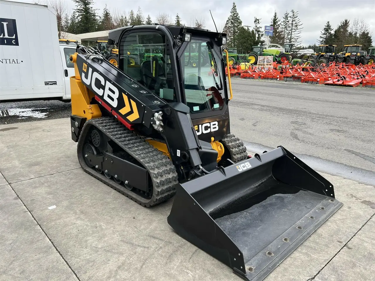 2024 погрузчик JCB 2TS-7T 2023 гусеничный телесный 74-сильный двигатель с высоким потоком 72-дюймовый ковшовый пилотный блок управления в комплекте