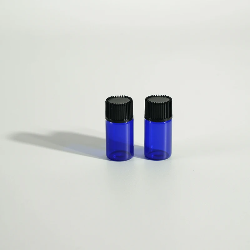 Wholesale Portable 3ml Cosmetic Bottle for Travel Recyclable Essential Oil and Perfume Refillable Glass Bottle