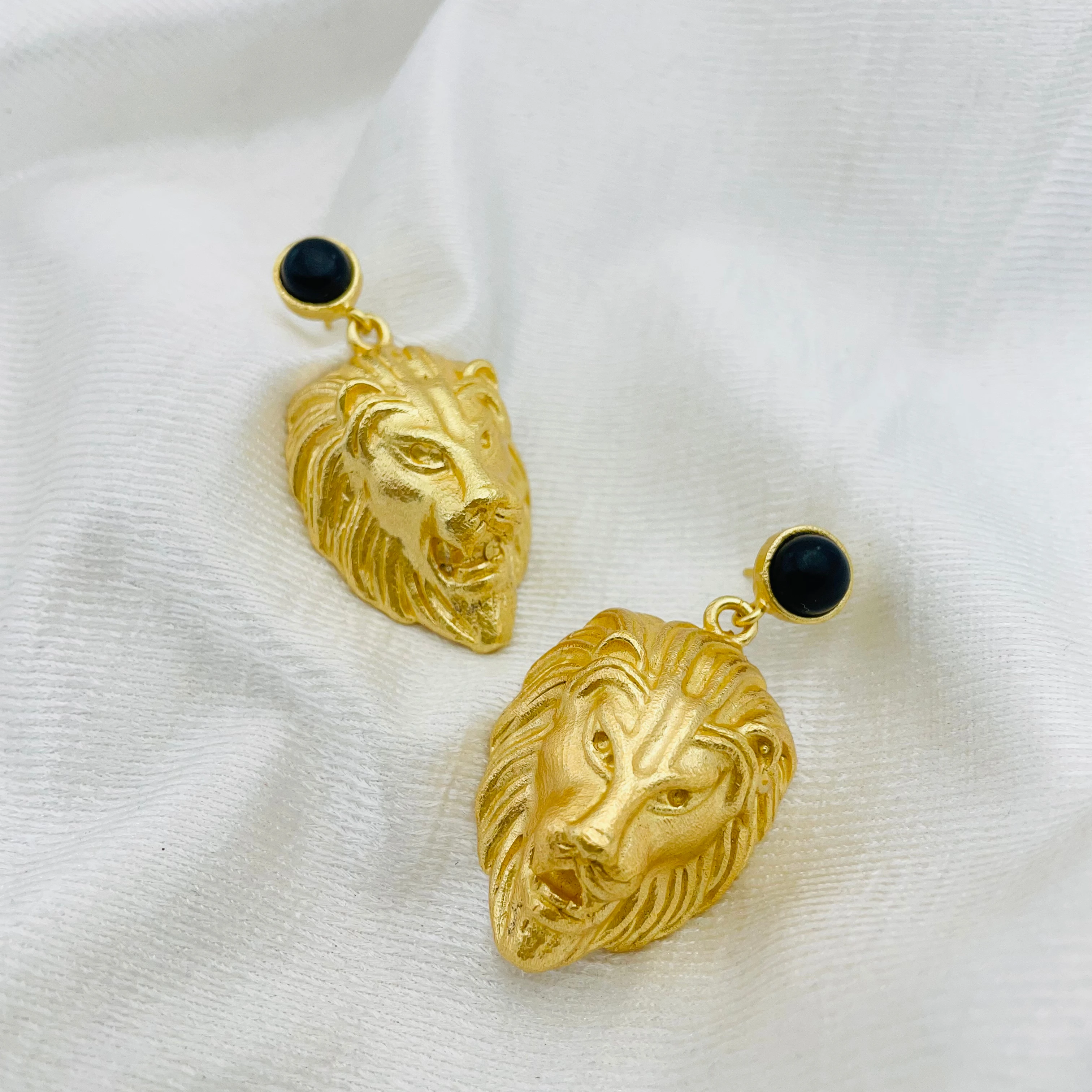 Gold plated Lion Face Design Style Black Onyx Gemstone Push Back Drop Earring SKU7368