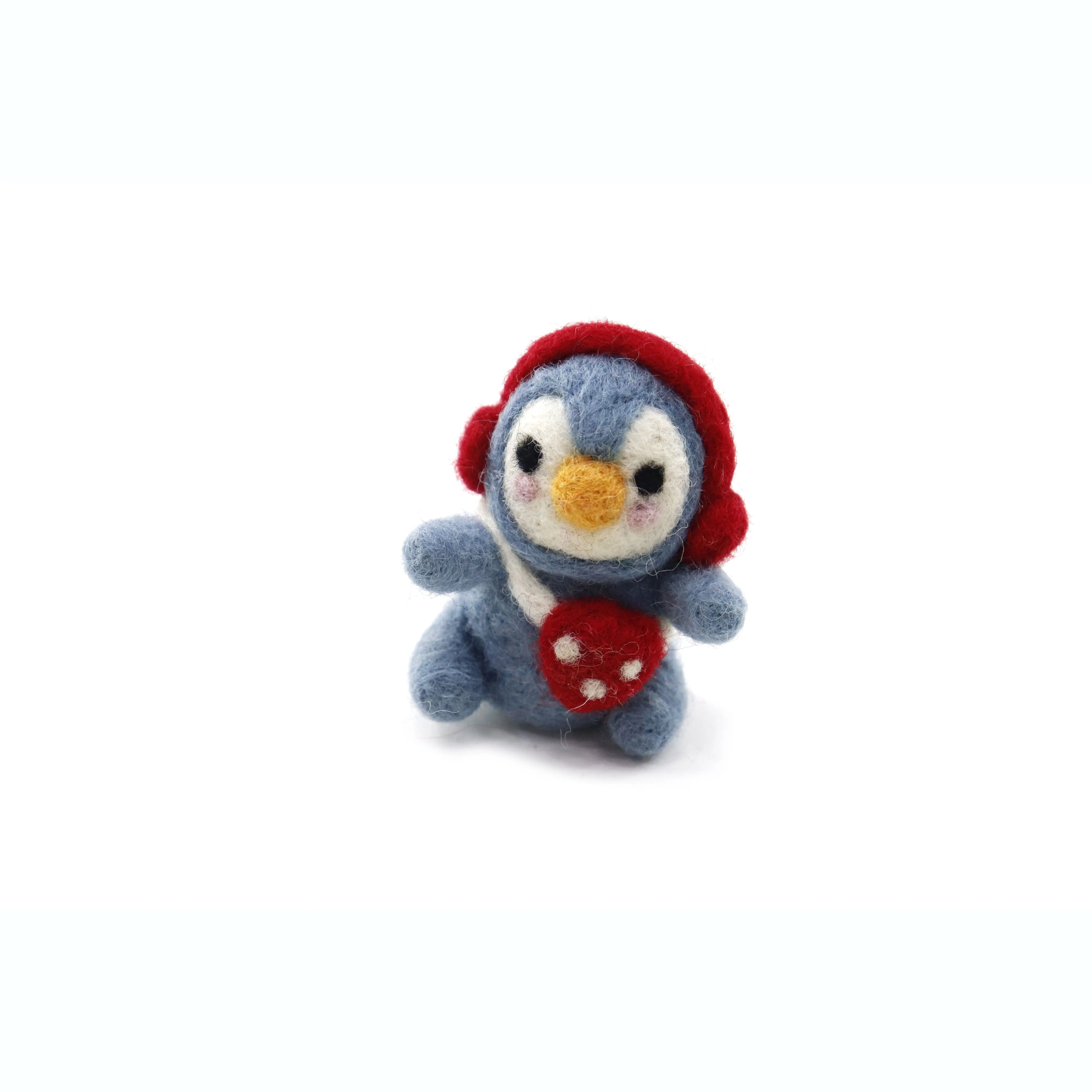 New design cute handmade eco-friendly Christmas Penguin toy figurine decorations ornament