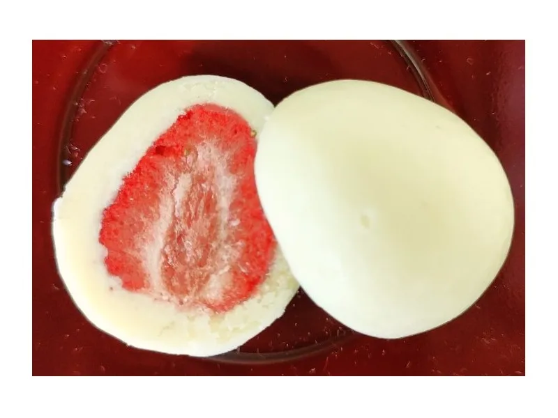 Deliciously Sweet Sour Strawberry Japan Chocolates And Sweets Wholesale