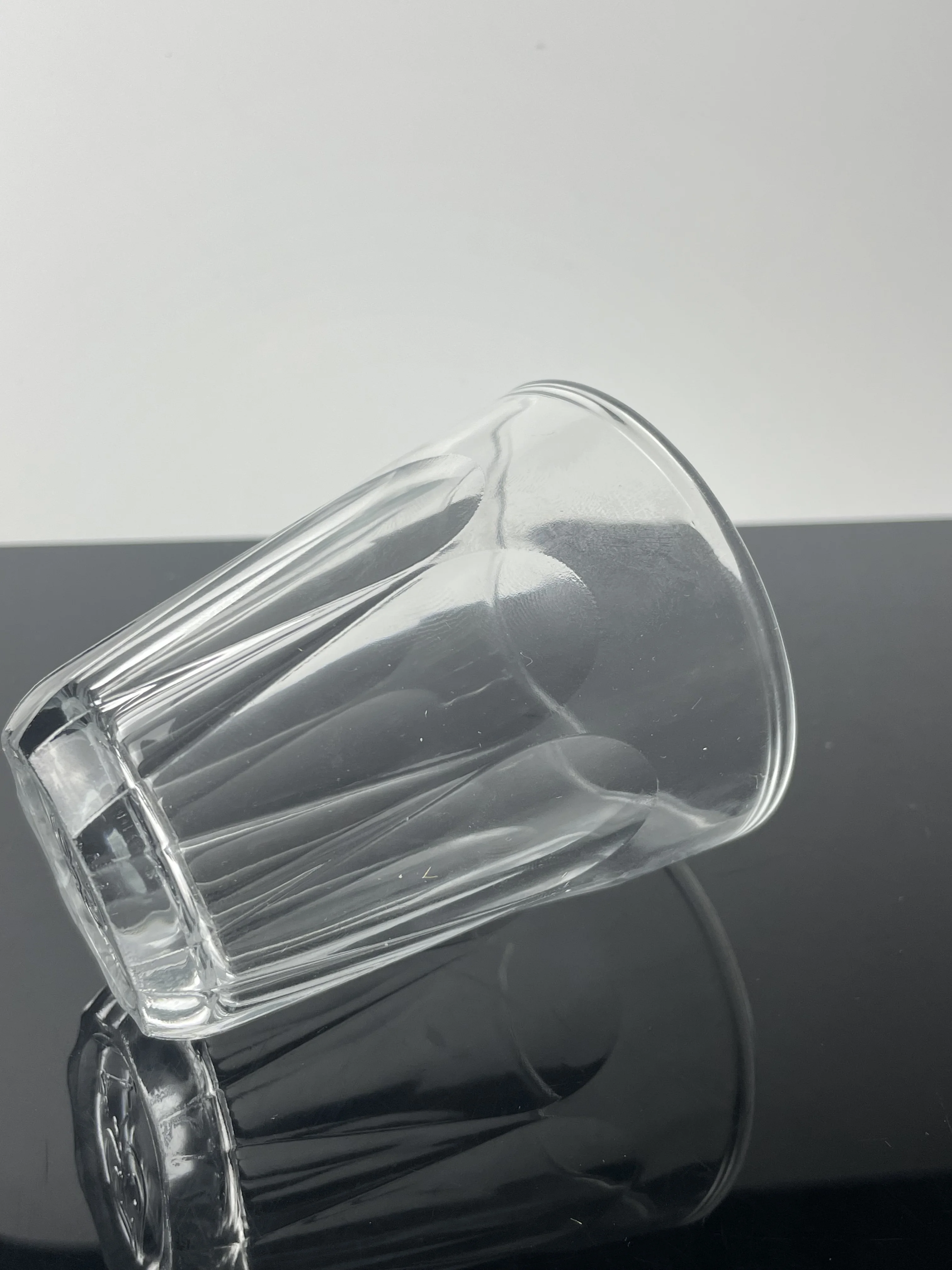 Tempered Glass Yemen popular tea  Cups Promotional supermarket sell  Drinking Soju /akvavit Cup Magic Tumbler