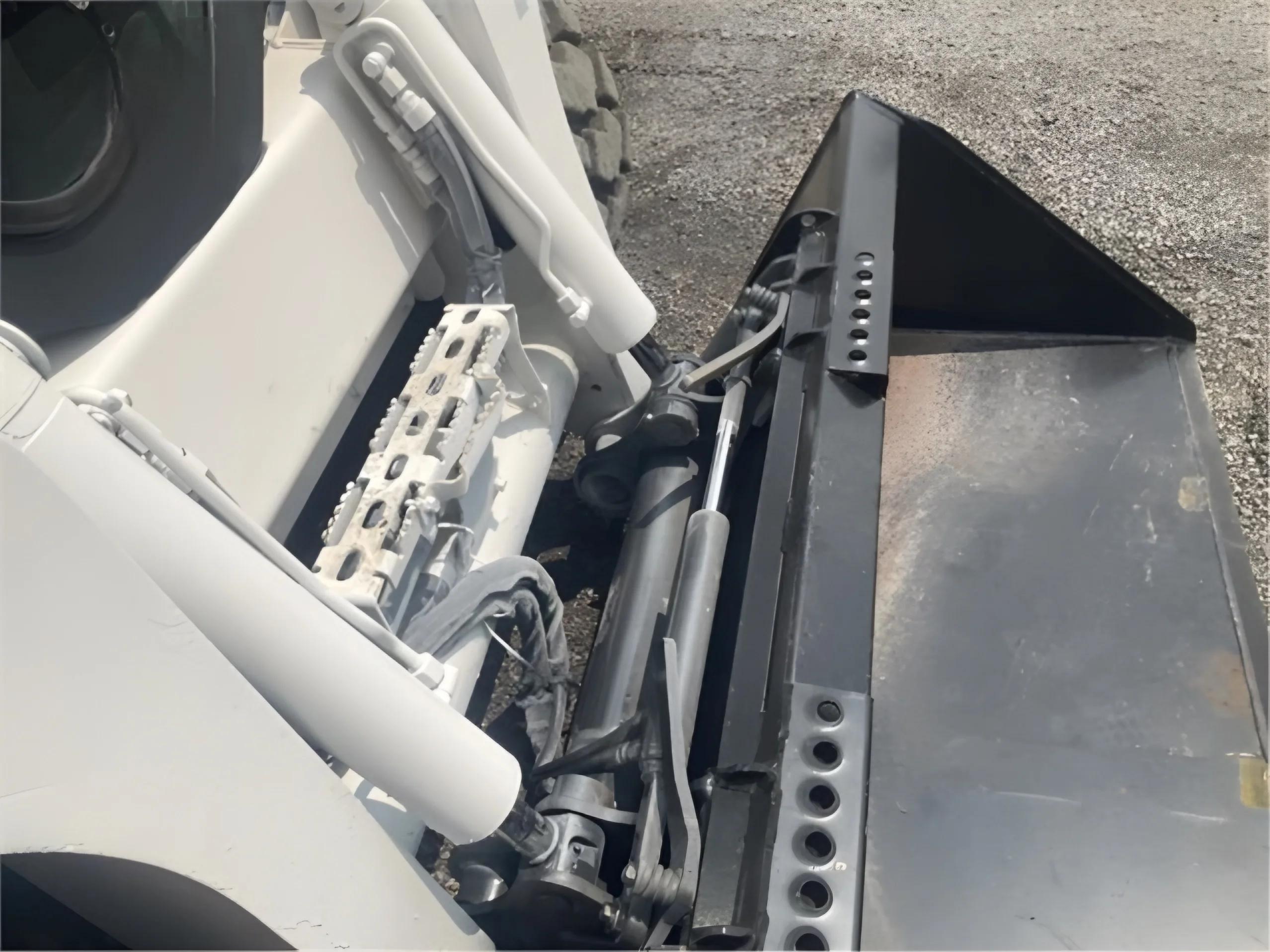 2015 BOBCAT S740 (13).JPEG