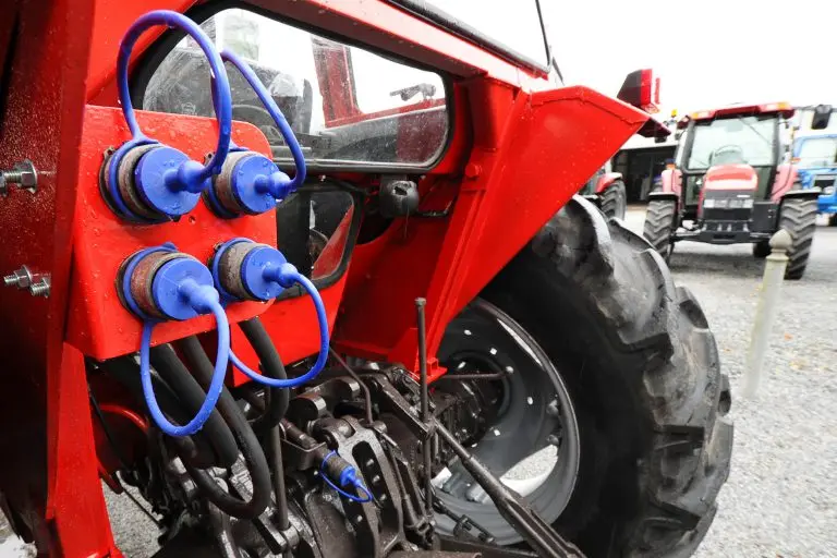 Massey Ferguson 5.jpg