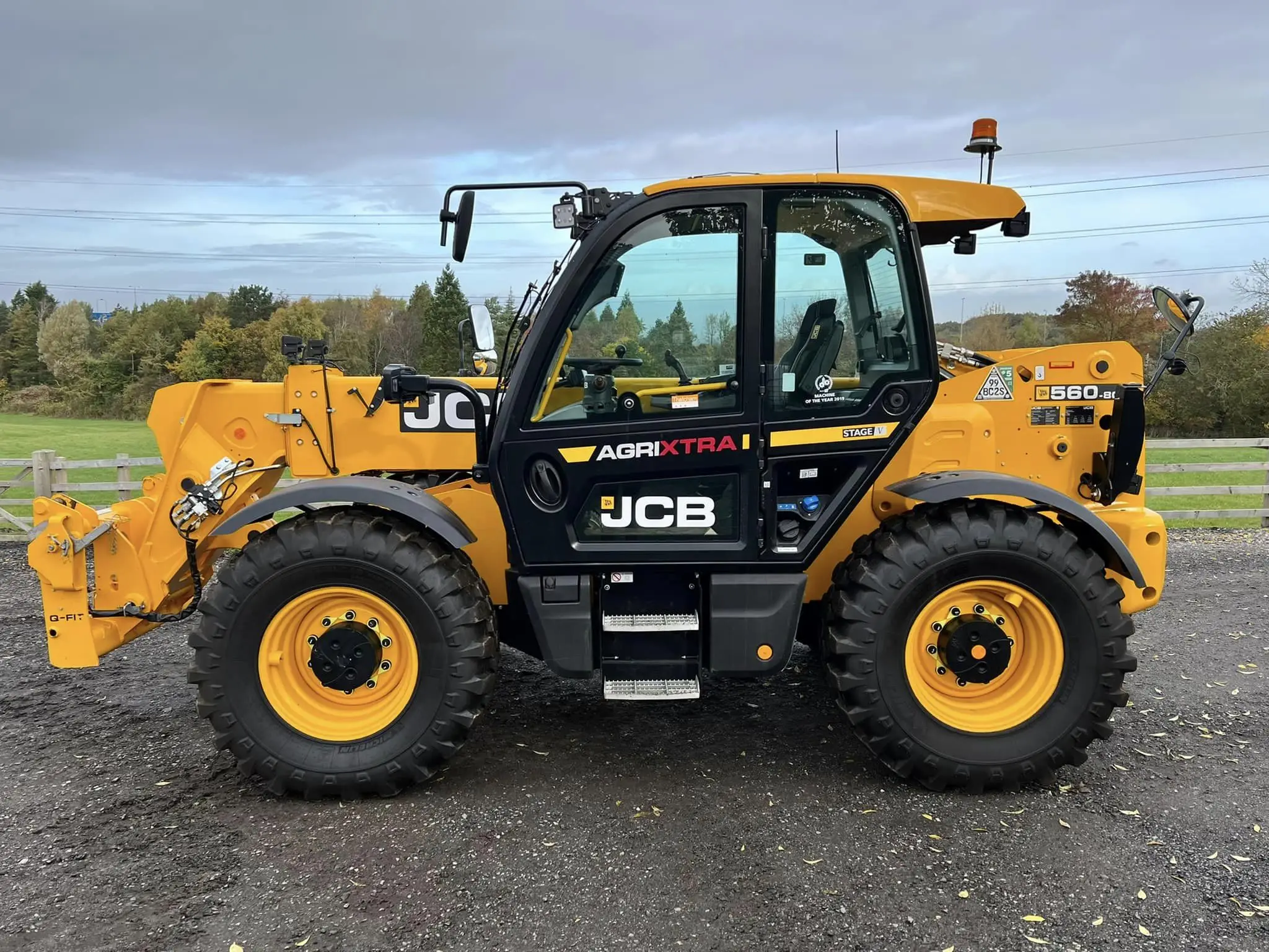 JCB 45794M.jpeg