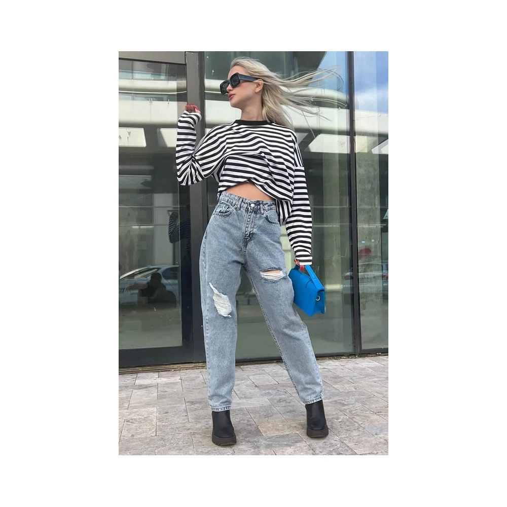 New Style Women Jeans Soiled Color Jeans Available At Affordable Price