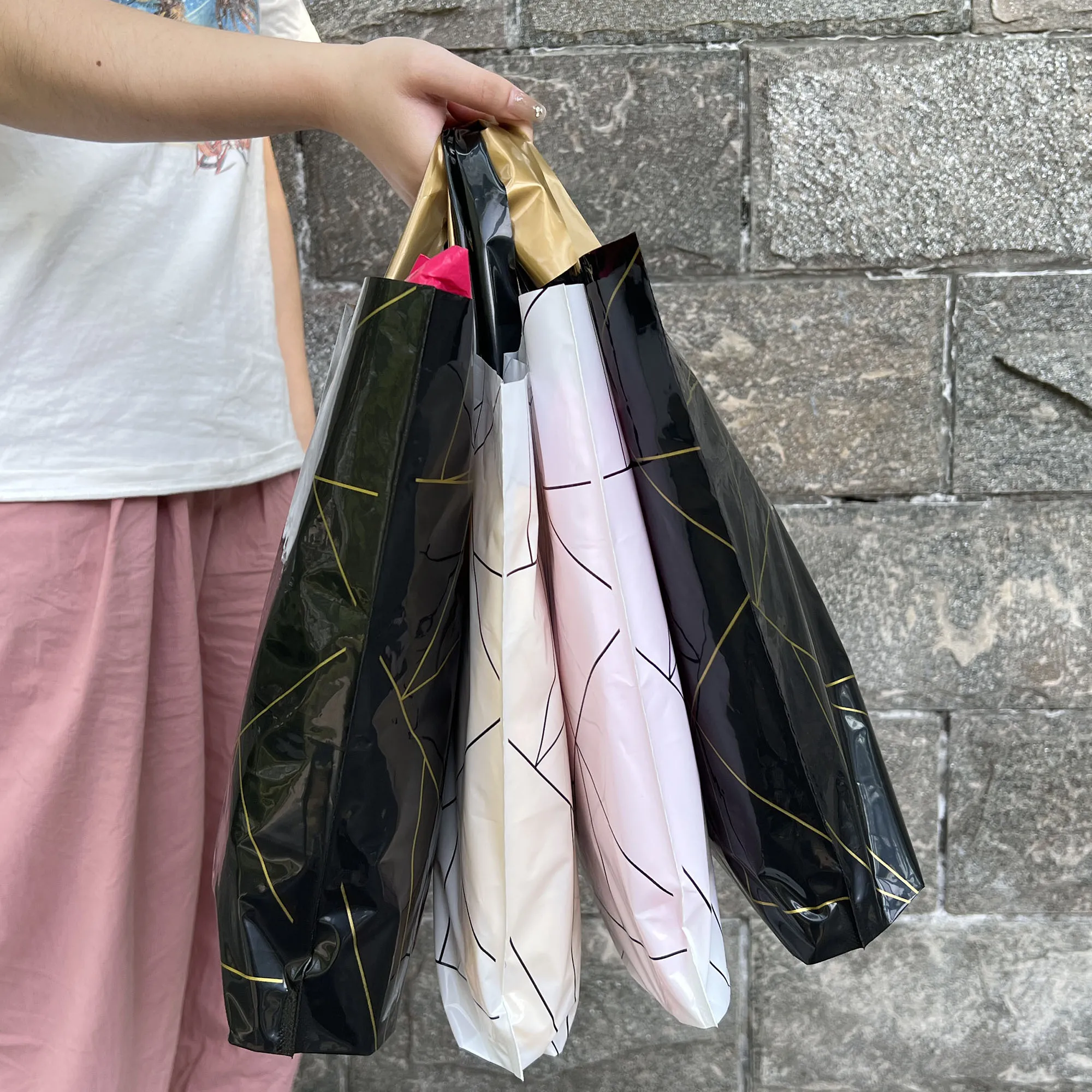 Own Logo Loop Handles Widened Bottom Gravure Printing Die Cut Clothing Packaging Custom Ldpe/Hdpe Tote Shopping Plastic Bag