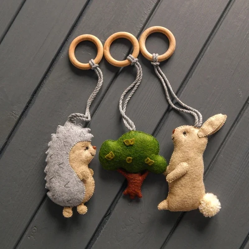 Hot Sale Woodland felt animals for play baby gym toys Nursery Crib accessories Montessori felt toys Bunny felt Hanging