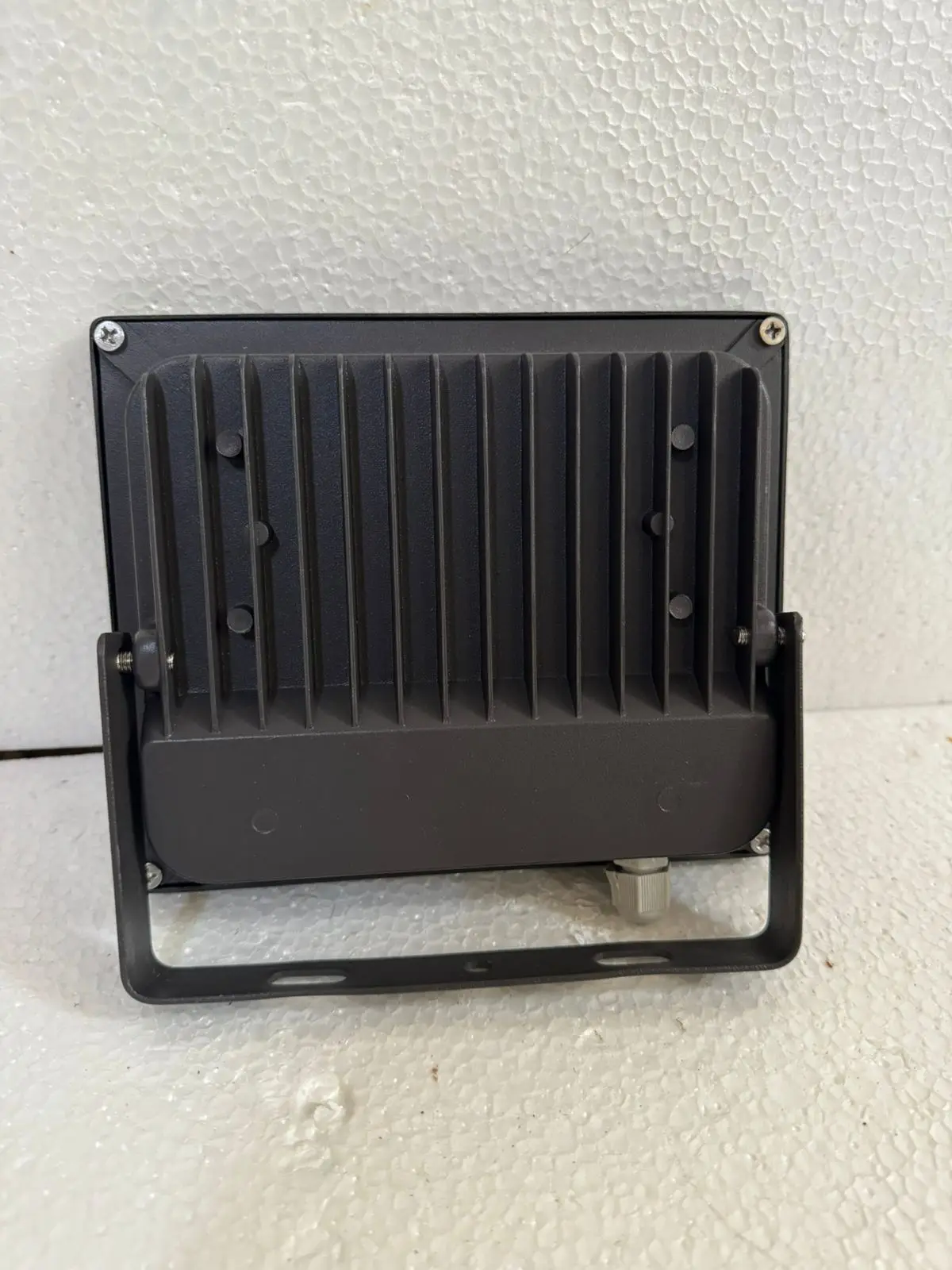 Direct Manufacturers High Power Flood lights IP65 for stadium streets garden outdoor area waterproof 200W good quality packaging