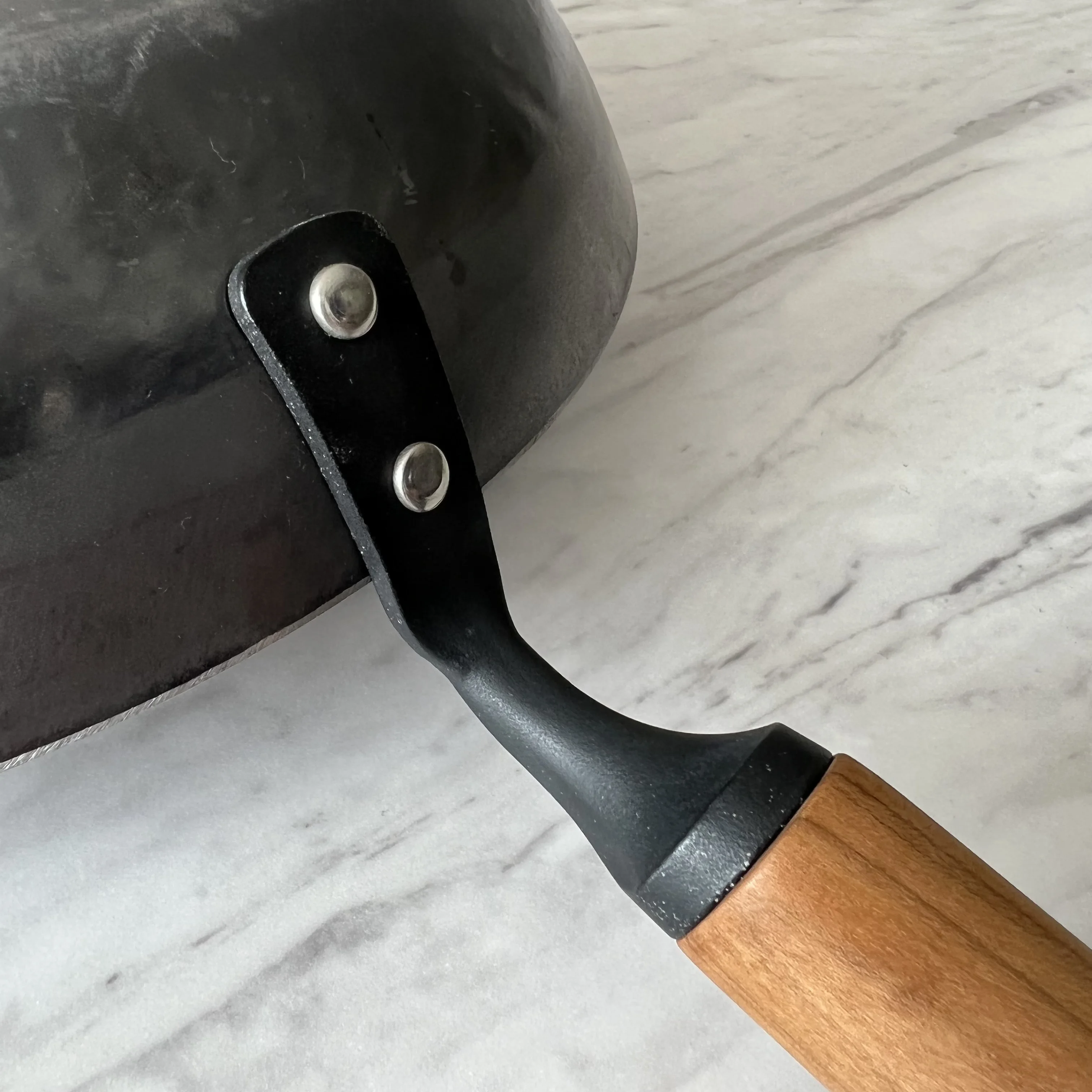 Японская глубокая сковорода Tsukumo из кованой стали 27 см без покрытия сделано в Японии