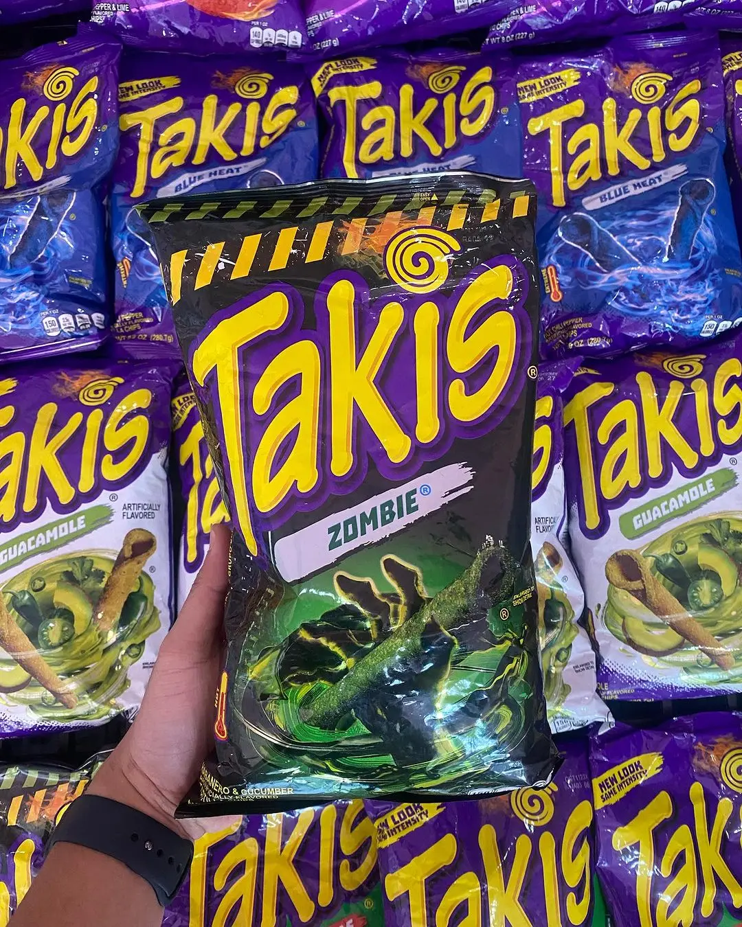 Takis Mini Crunchy Rolled Tortilla Chips Fuego Flavor (Hot Chili Pepper & Lime), 25 Individual Snack Packs (1.2 oz)
