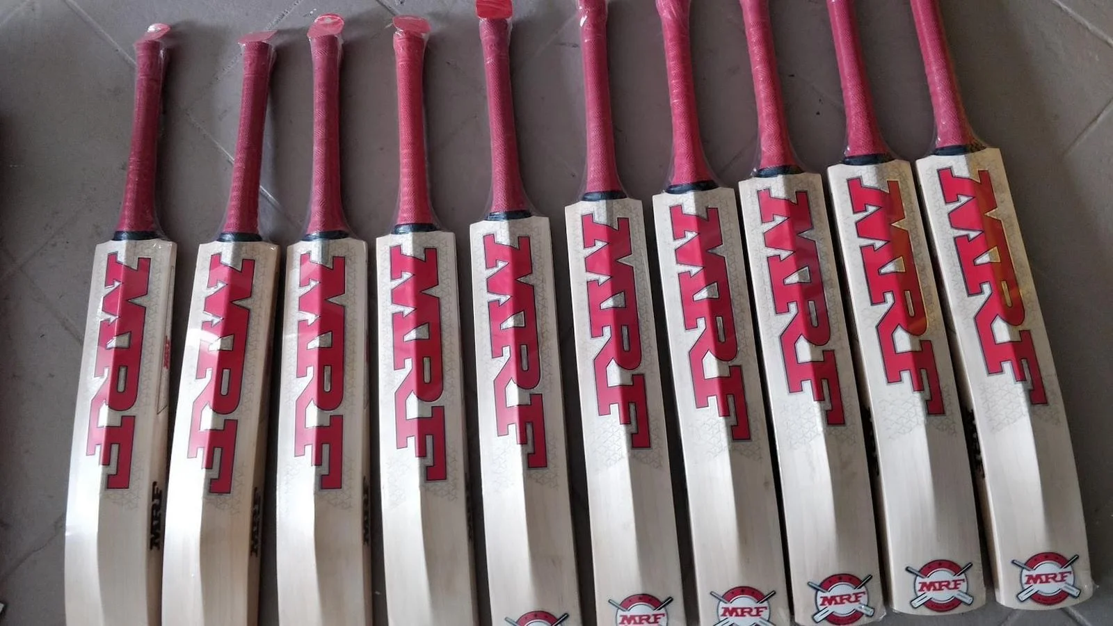 MRF ENGLISH WILLOW CRICKET BAT