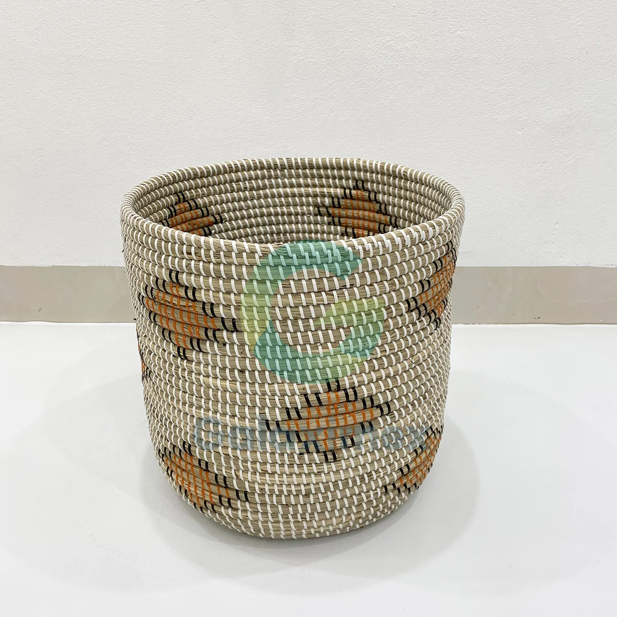 Unique Design Wholesale Seagrass Rope Round Shape Woven Basket with handles Storage Laundry basket for home solutions