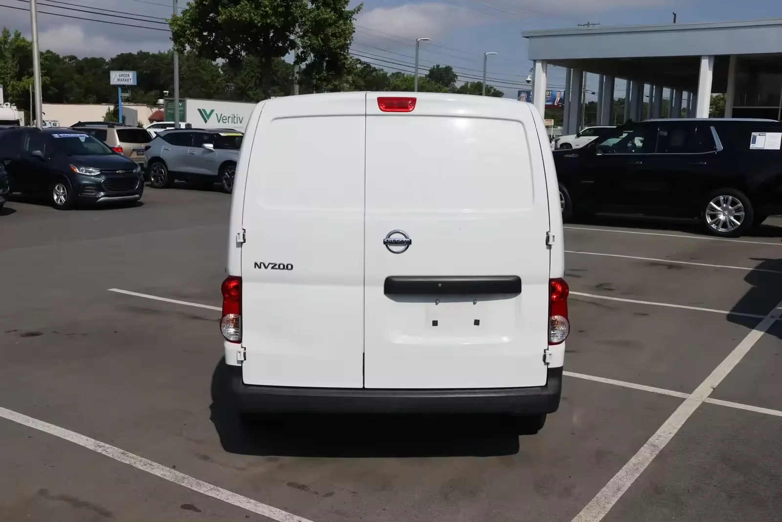 Довольно используемый 2020 Nissan NV200 Compact Cargo S