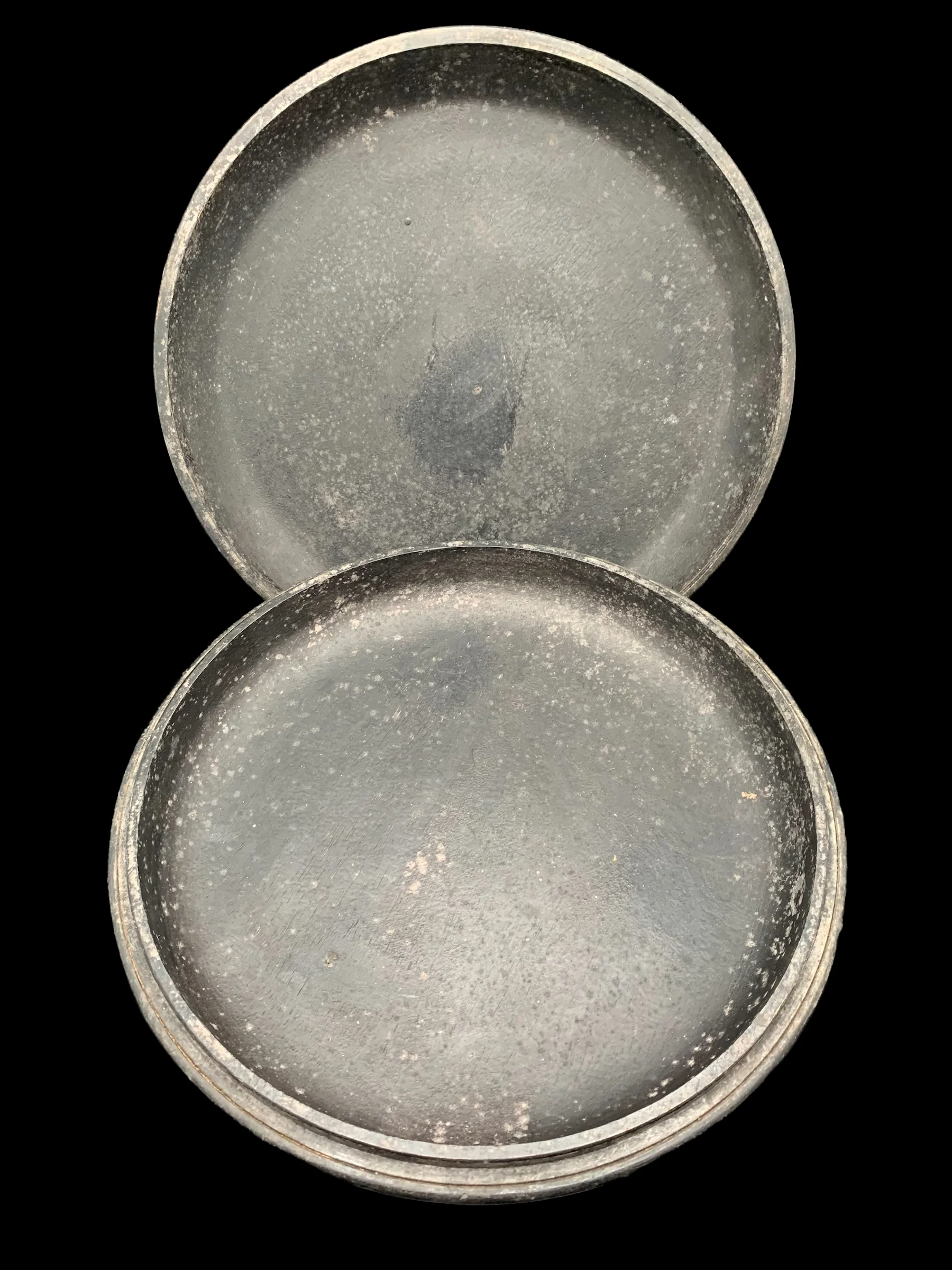 Thai Lacquer Ware For Receptacle for Betel Low Round Shape With Lid Decorate Top with wooden lacquer Gild  For Collect