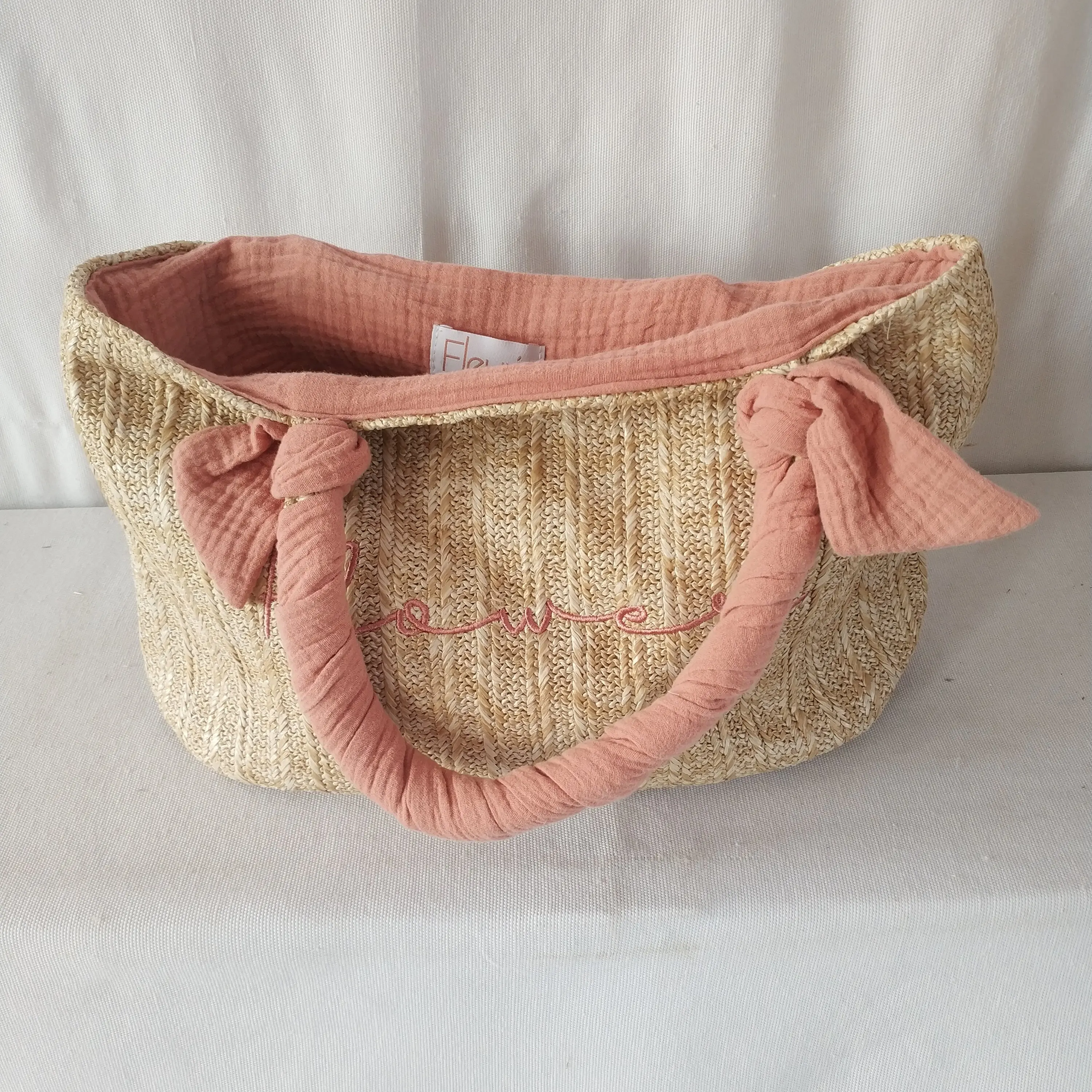 Handmade Woven Lady Tote Handbag PP Material Knitted Shoulder Bag With Cotton Lining Wholesale Supplier
