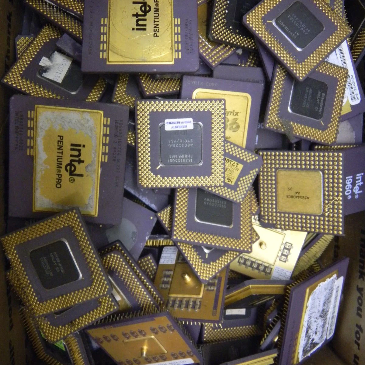 PENTIUM PRO GOLD CERAMIC CPU SCRAP FOR SALE