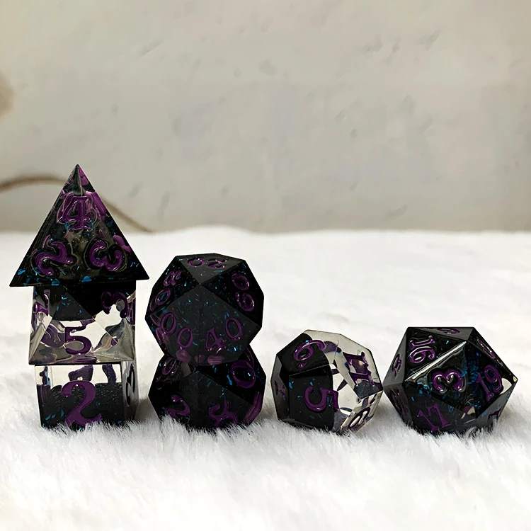 Sharp Edge Liquid Core Dice Resin Hollow Role Playing Games Polyhedral Full Tilt Dice Couch Dnd Dice Hot Sale Card Board Games