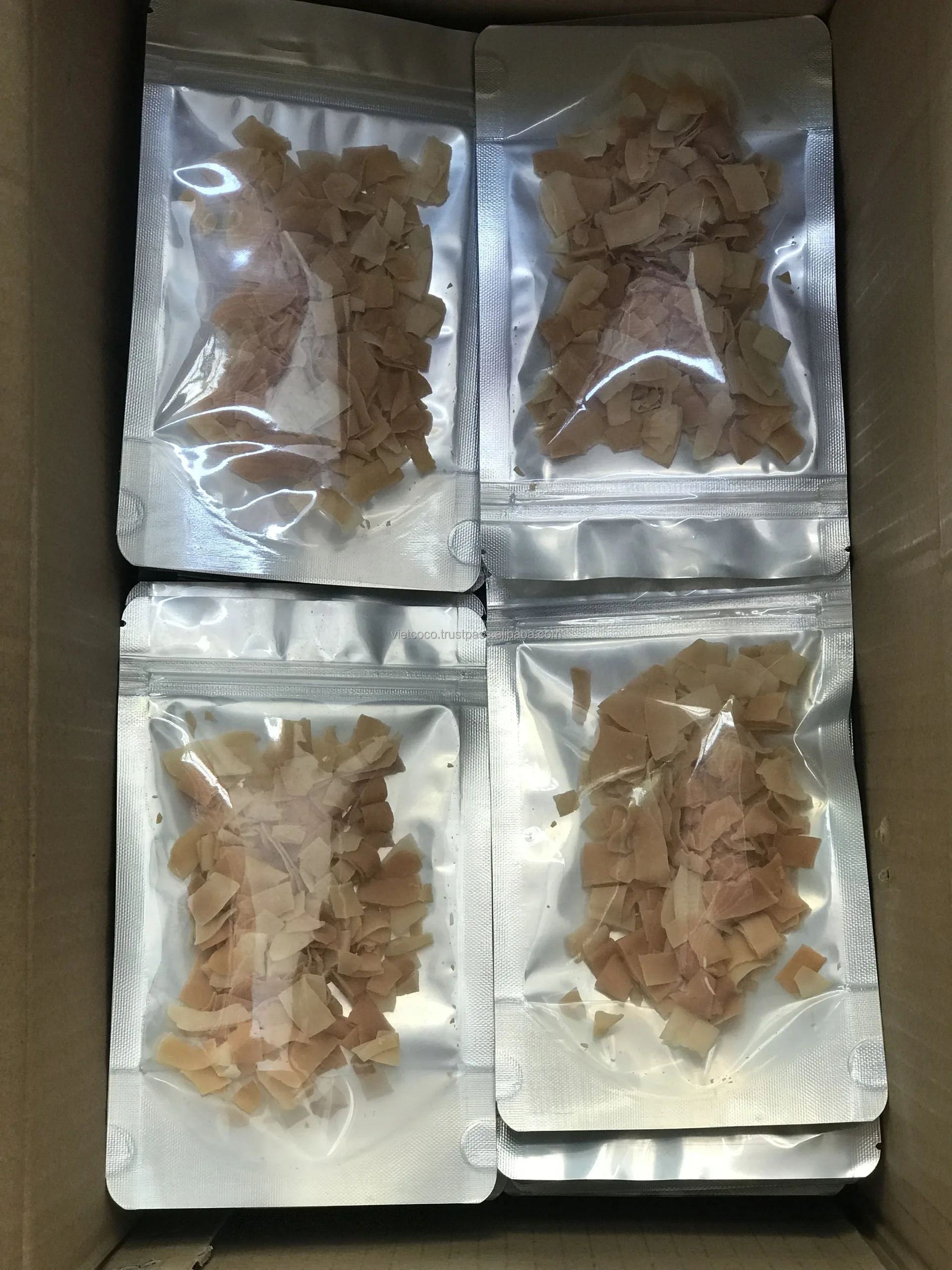 Crispy Dried Coconut Chips High Quality 100% Natural