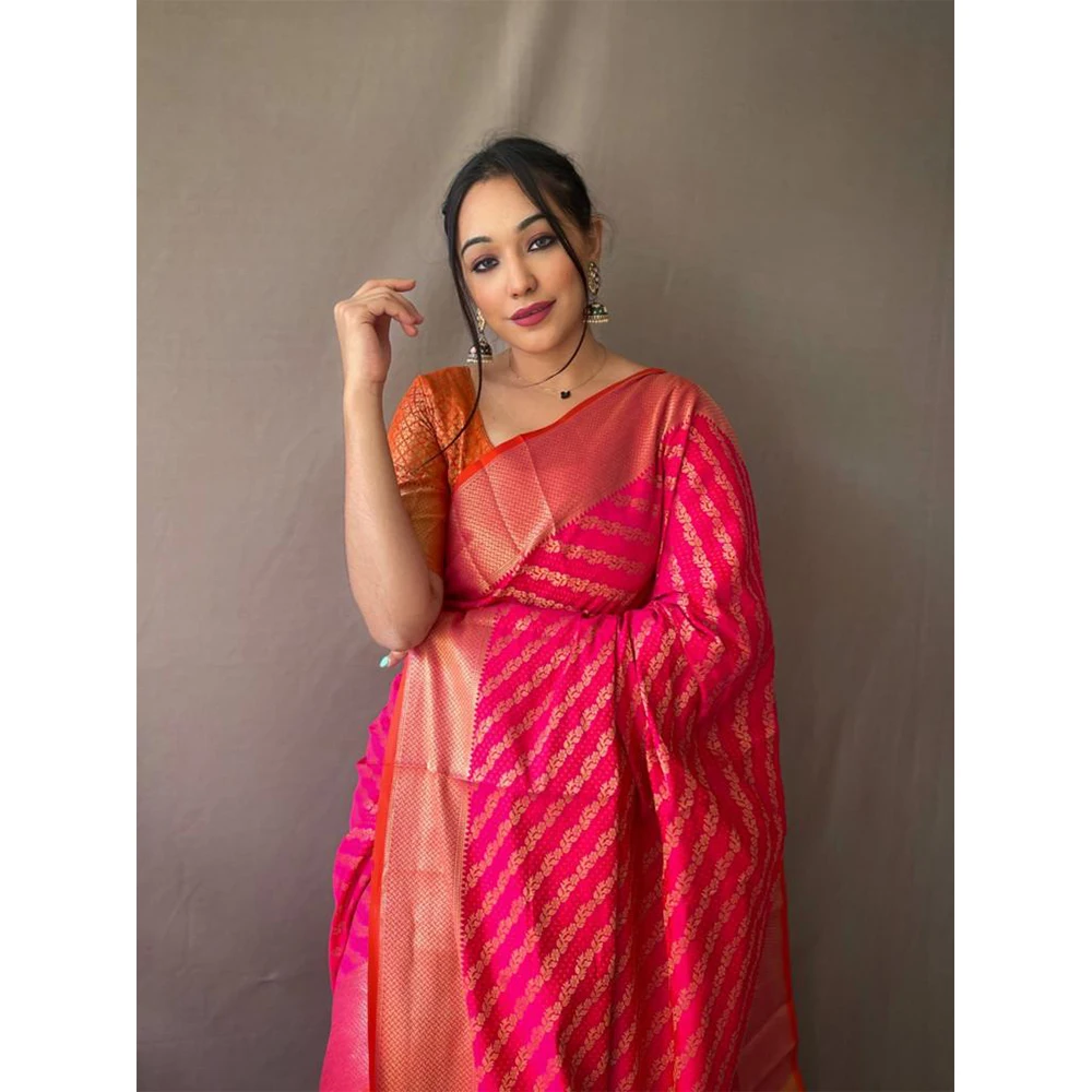 Beautiful Banarasi Patola Sarees with Leheriya Gold Zari Weaves and Meenakari Weaving Pallu with Contrast Pallu having Tassels