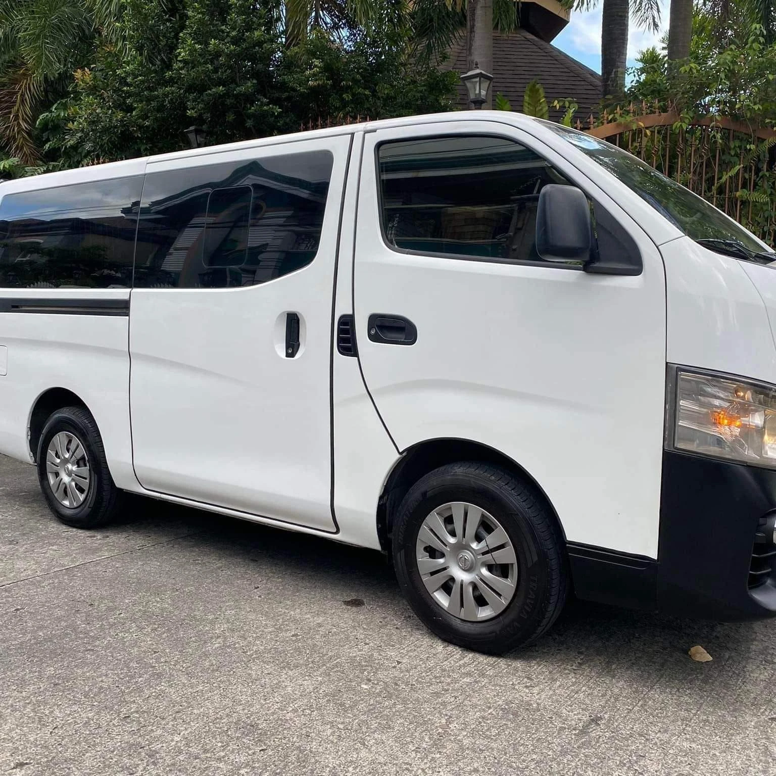 216 Toyota Hiace at auction price very affordable